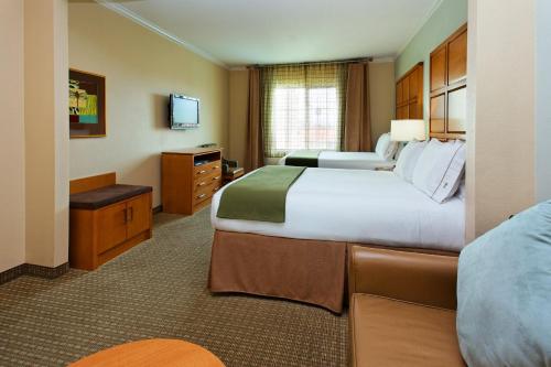 holiday inn express and suites santa clara silicon valley by ihg