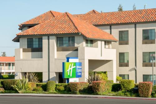 holiday inn express and suites santa clara silicon valley by ihg