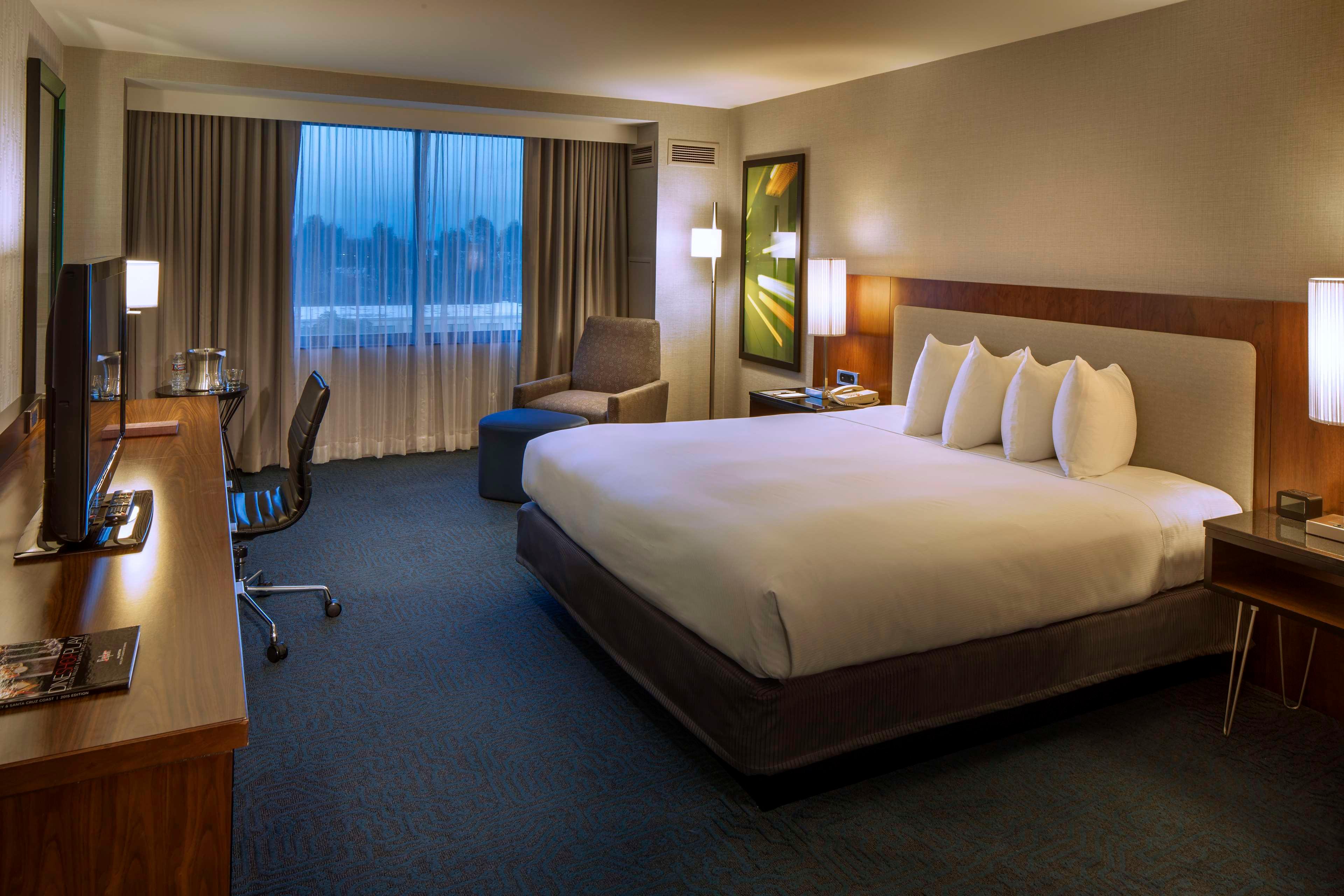 doubletree by hilton newark fremont