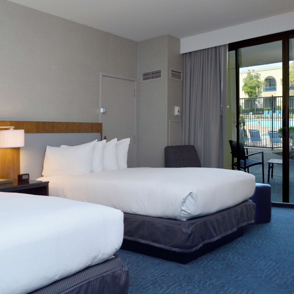 doubletree by hilton newark fremont
