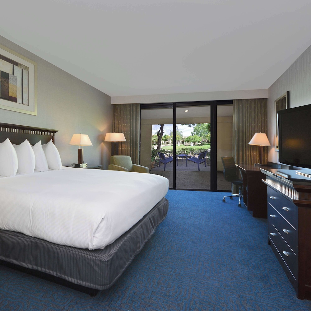 doubletree by hilton newark fremont