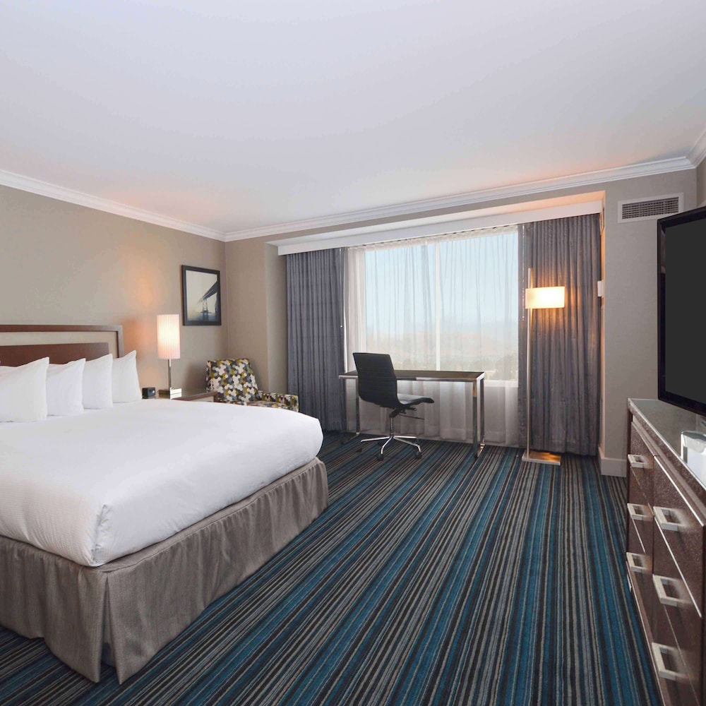 doubletree by hilton newark fremont