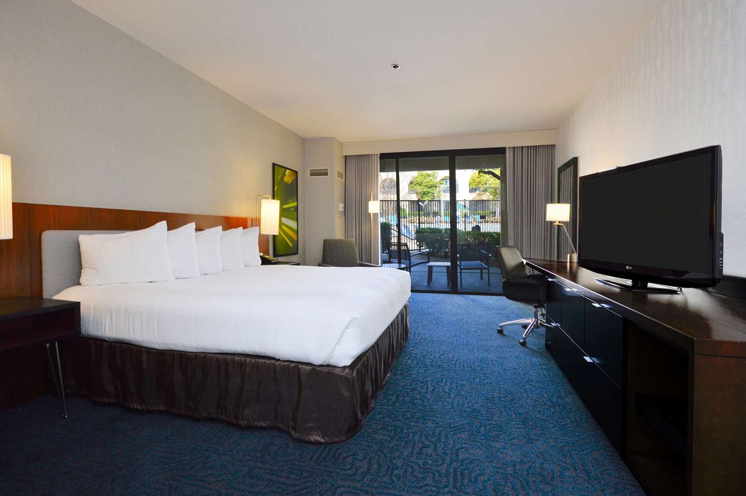doubletree by hilton newark fremont