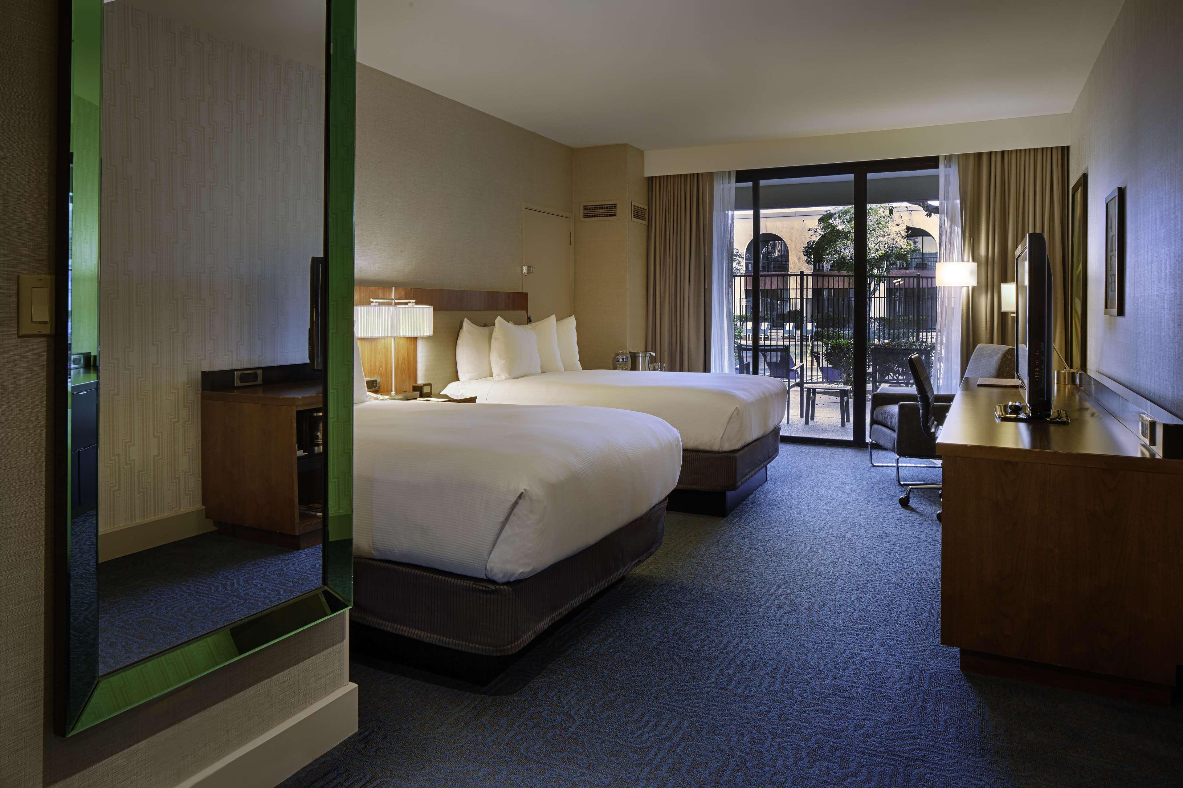 doubletree by hilton newark fremont