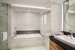 mercure jakarta batavia