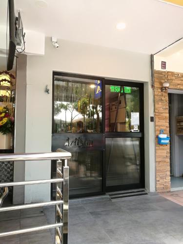 artisan eco hotel