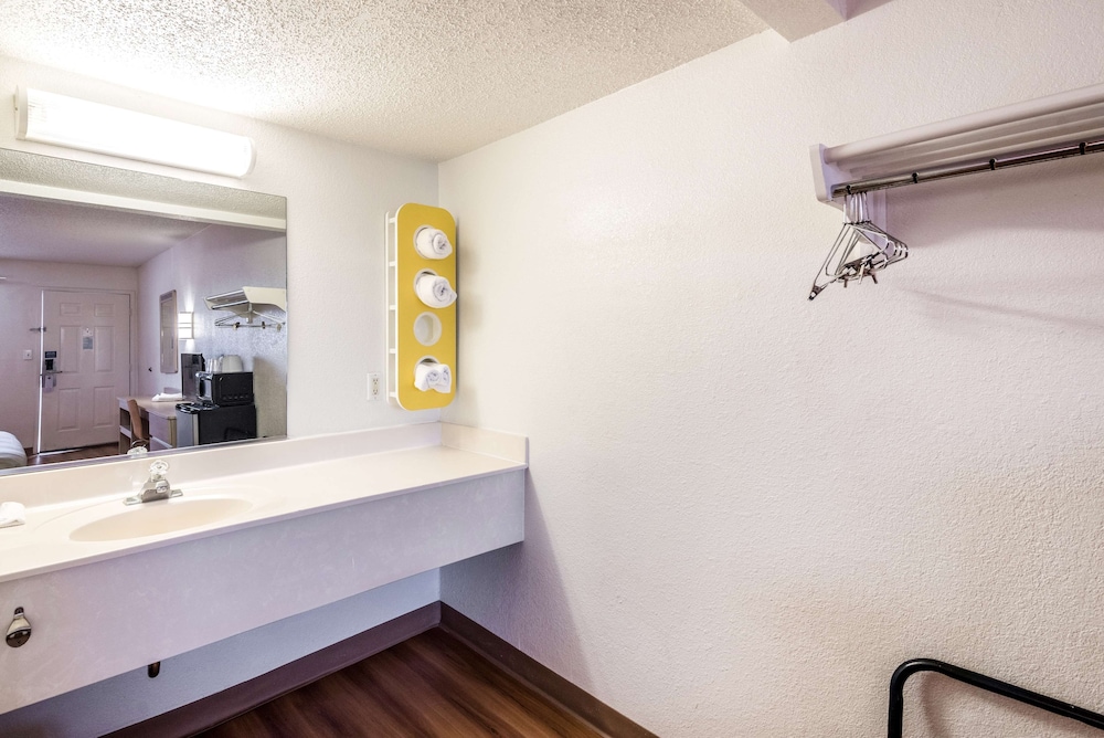 motel 6 anniston al