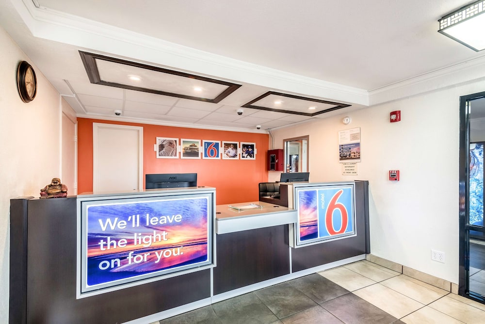 Motel 6 Anniston, Al,,2 star