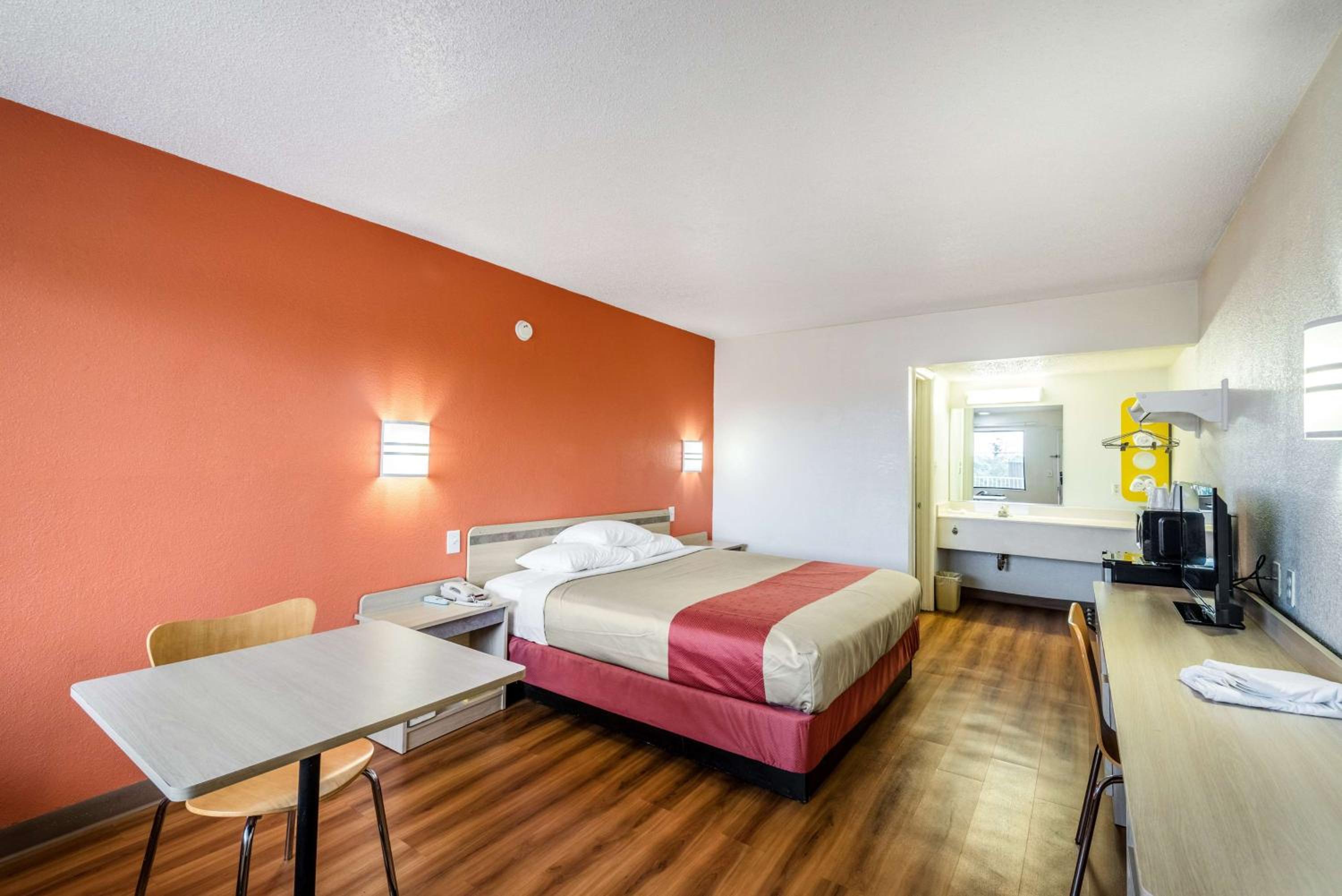 motel 6 anniston al