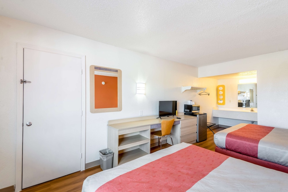 motel 6 anniston al