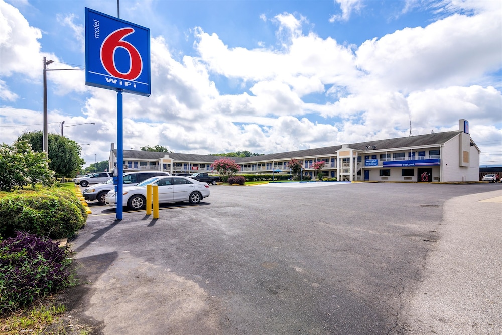 motel 6 anniston al