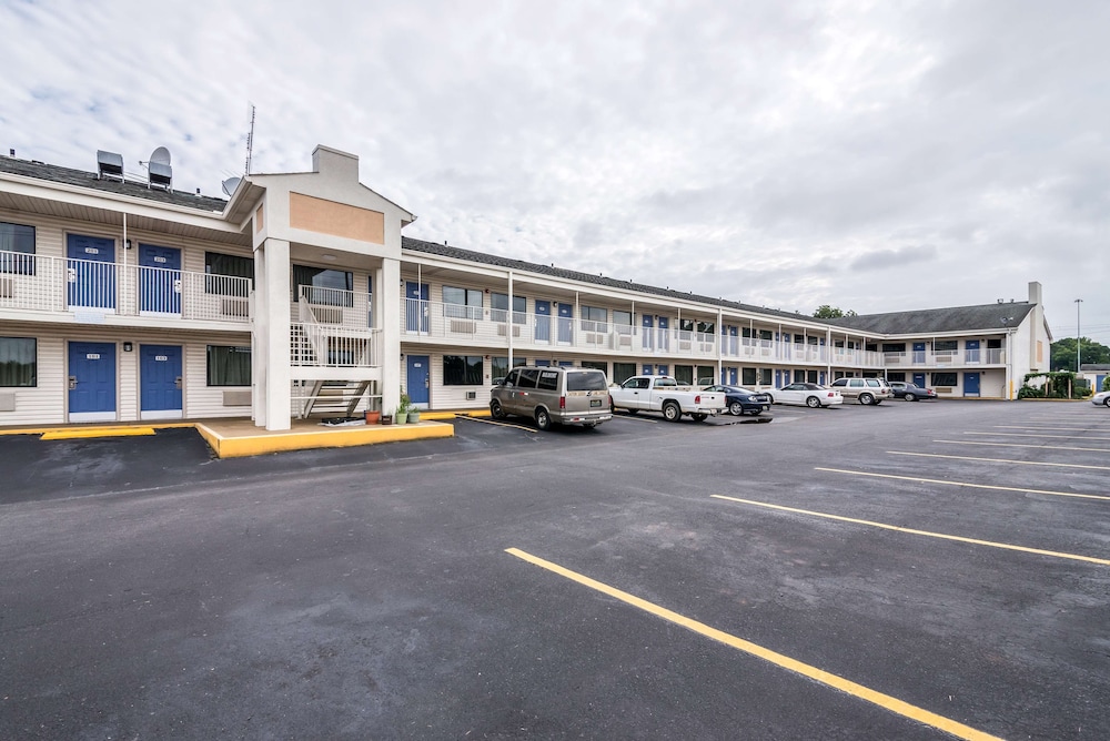 motel 6 anniston al