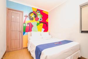 front one budget bekasi