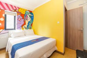 front one budget bekasi