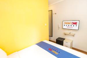 front one budget bekasi