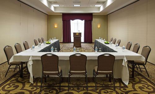 doubletree by hilton charlotte airport