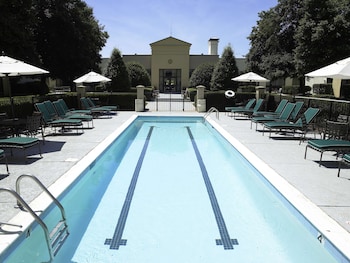 Doubletree By Hilton Charlotte Airport,Charlotte Douglas International Airport>>Charlotte,4 star