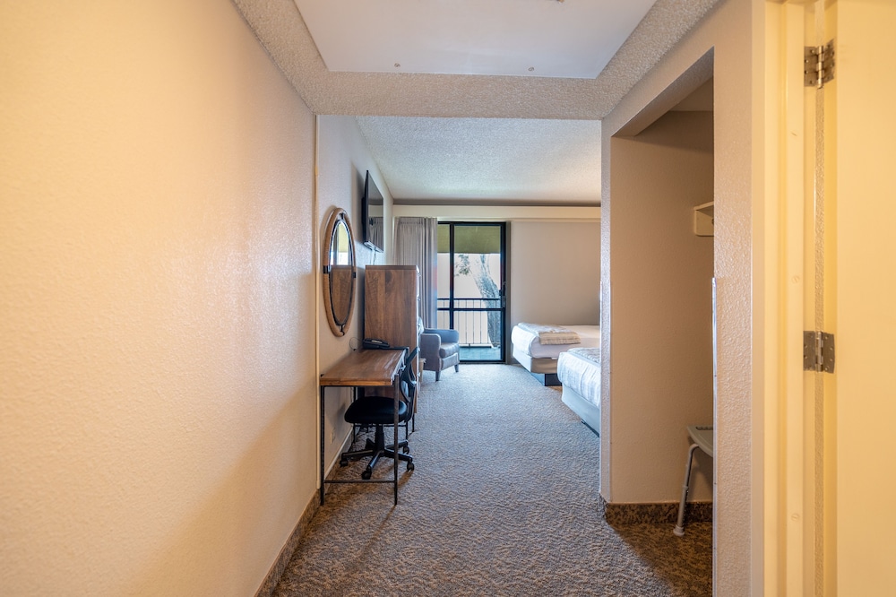 kellogg west conference center and hotel