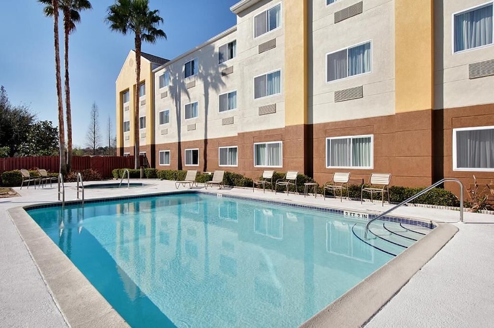 fairfield inn and suites by marriott tampa north