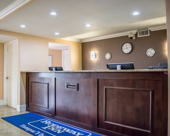 Rodeway Inn Near Ybor City - Casino,Tampa>>Orient Park,2 star