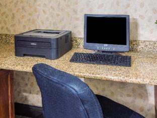 Days Inn & Suites By Wyndham Vancouver,Willamette Valley>>Vancouver,4 star