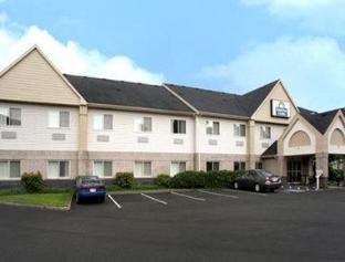 Days Inn & Suites By Wyndham Vancouver,Willamette Valley>>Vancouver,4 star