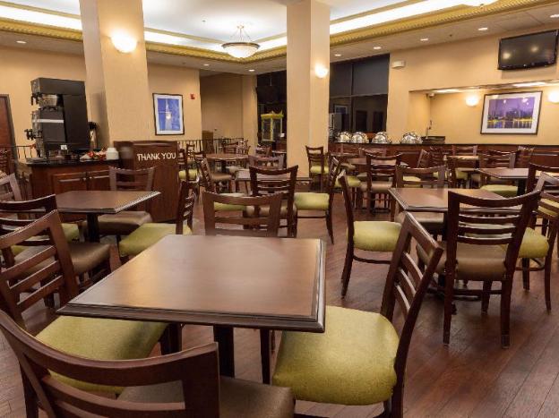 pear tree inn st louis near union station