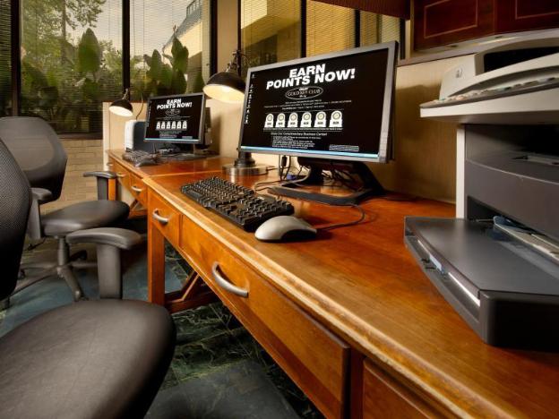 pear tree inn st louis near union station