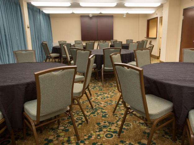 pear tree inn st louis near union station