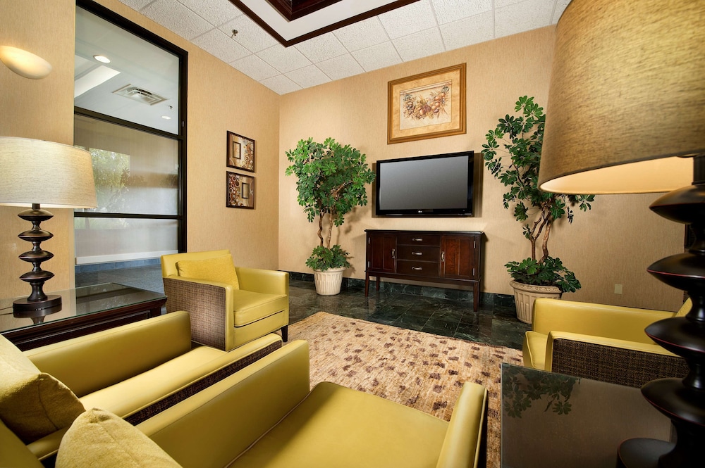 pear tree inn st louis near union station