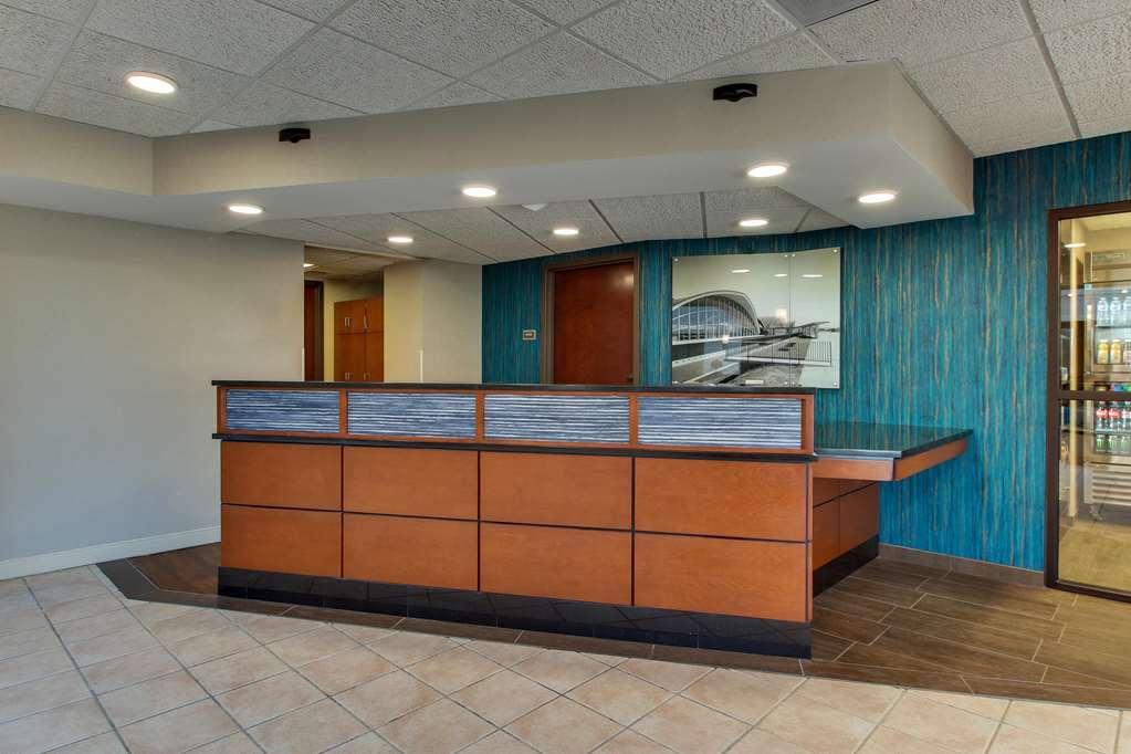 pear tree inn st louis airport