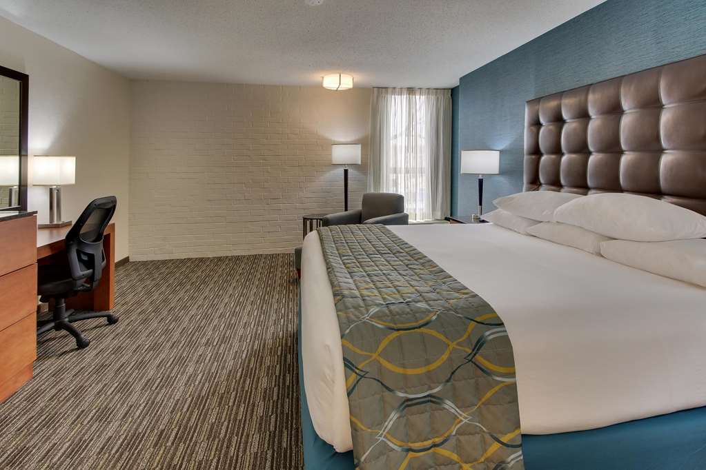 pear tree inn st louis airport