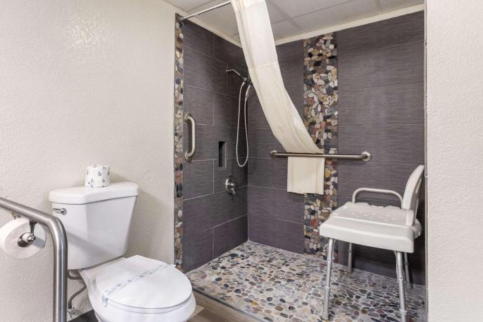 quality inn branson on the strip