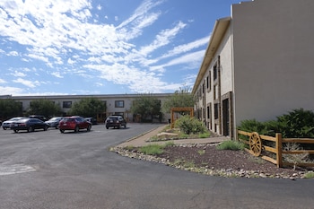 grand canyon inn and motel