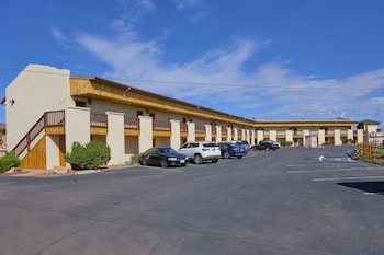 grand canyon inn and motel