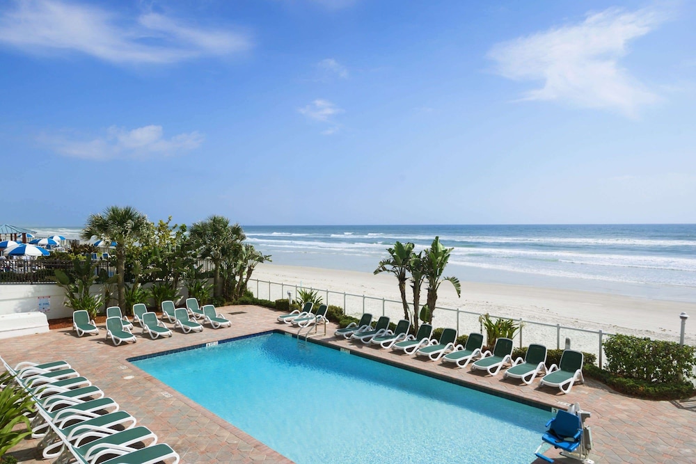 days inn by wyndham daytona oceanfront