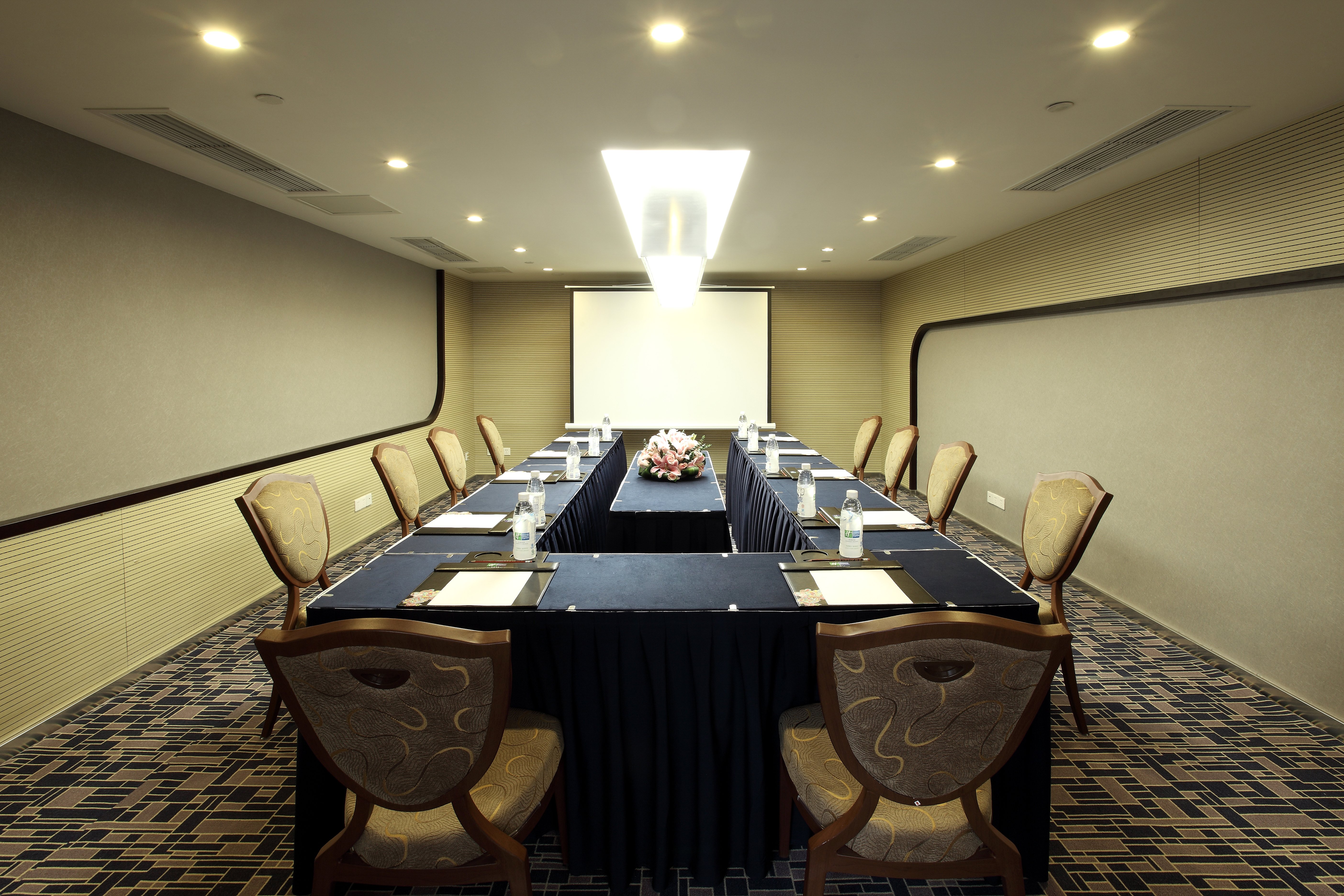 holiday inn express chengdu wuhou by ihg