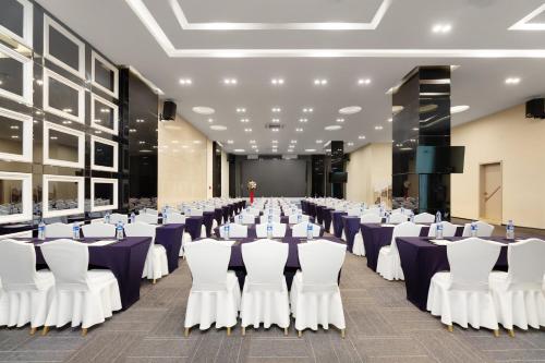 holiday inn express chengdu wuhou by ihg