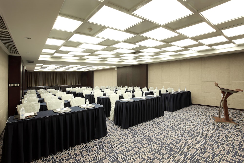 holiday inn express chengdu wuhou by ihg
