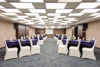 holiday inn express chengdu wuhou by ihg