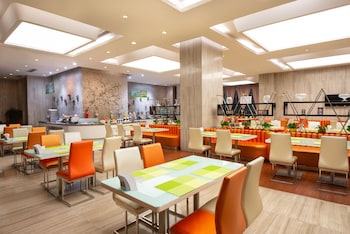 holiday inn express chengdu wuhou by ihg