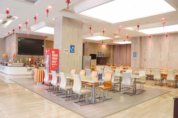 holiday inn express chengdu wuhou by ihg