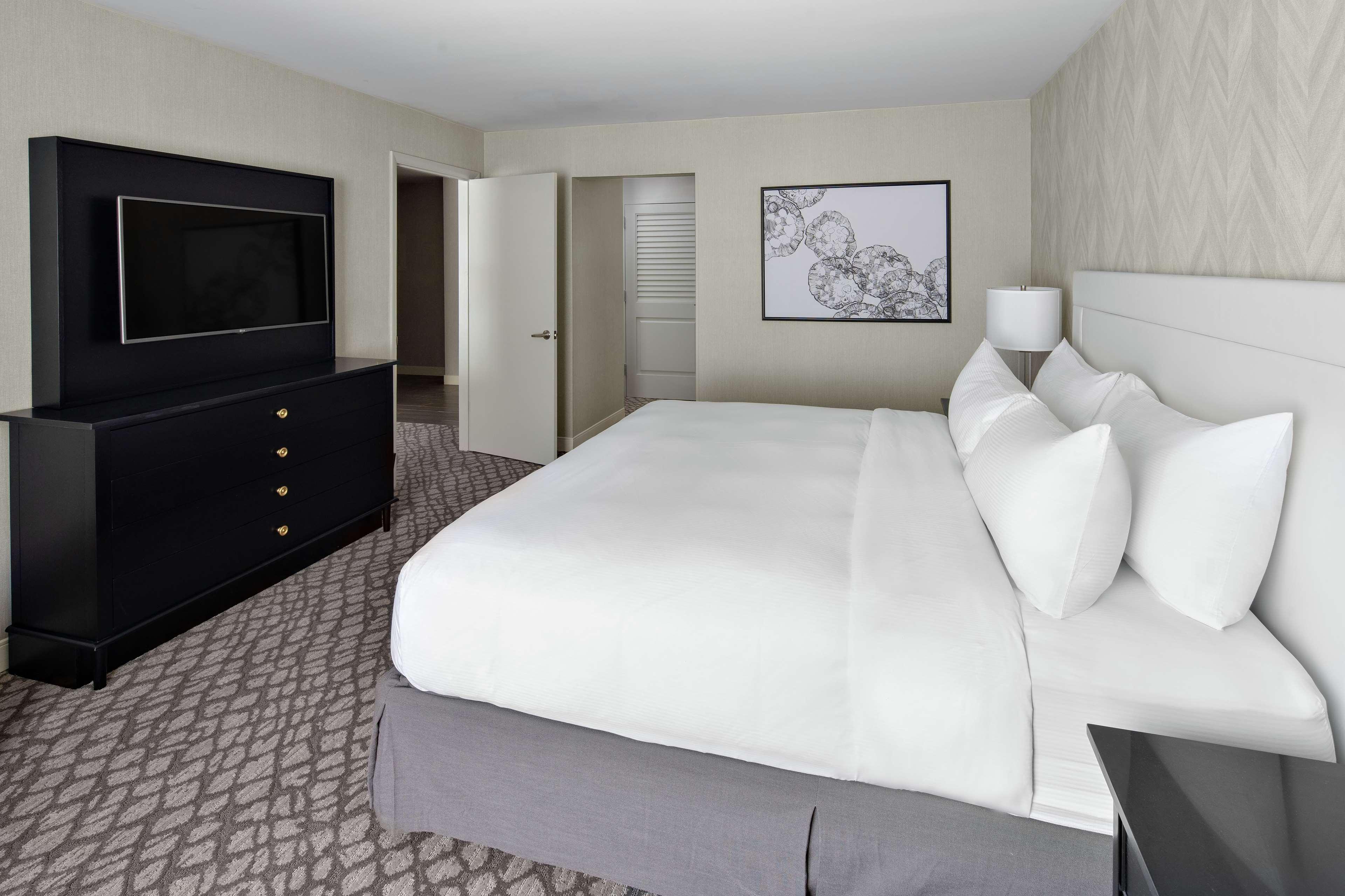 doubletree suites by hilton charlotte southpark
