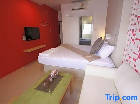 Bearing26 Hotel,,2 star