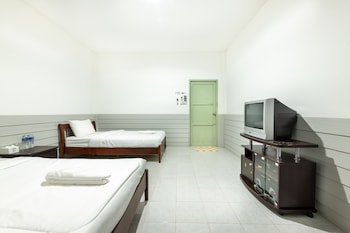 mac garden resort