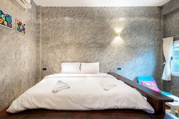 Mac Garden Resort,,2 star