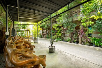 mac garden resort