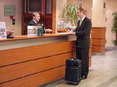 aris grand place hotel