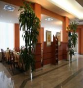 aris grand place hotel