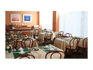 aris grand place hotel